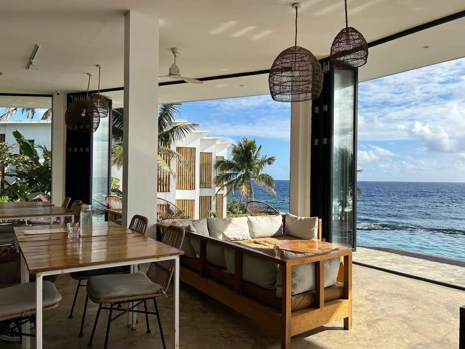 The installed aluminium and glass system